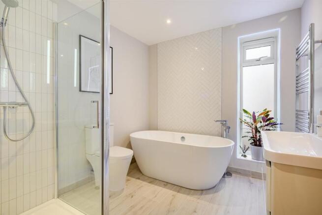 8482132-interior47.jpg