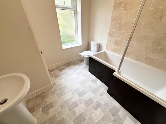 2 bed Terraced for sale Image 8