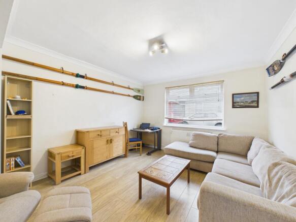 CAM02545G0-PR0579-STILL009