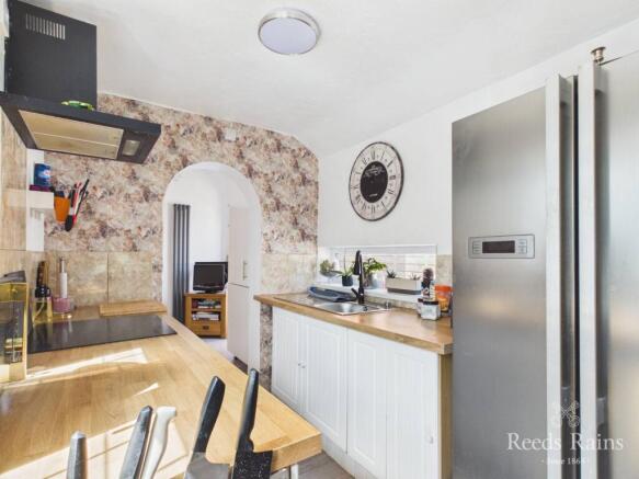 3 bed Semi-Detached for sale Image 9