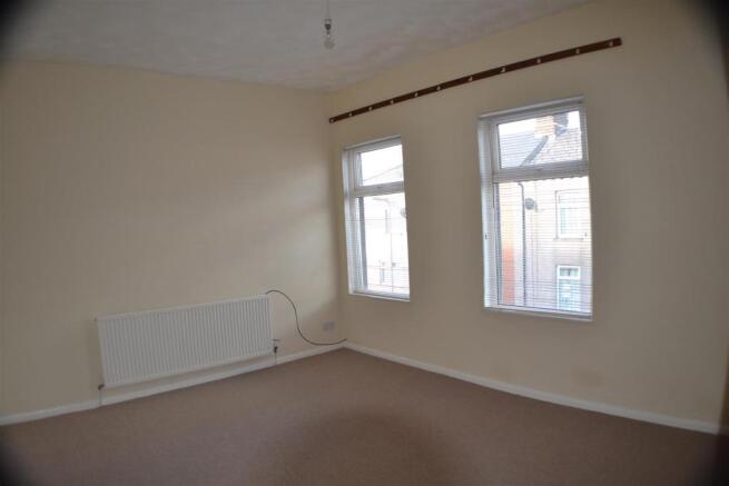 Front bedroom.JPG