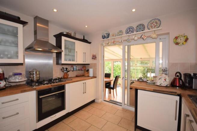 KITCHEN...jpg