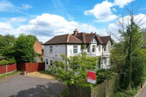 88, Farnborough Road, Farnham GU9 9BE