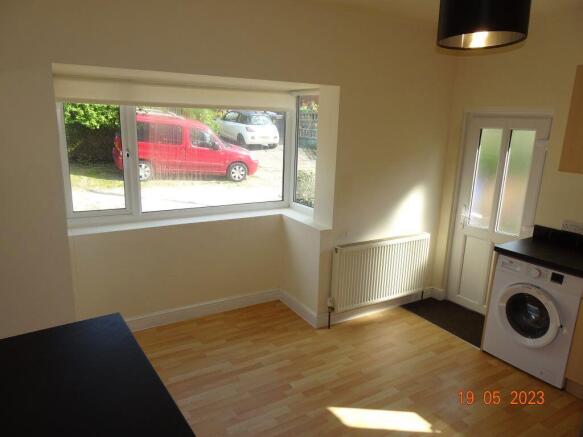 3 bed Terraced to rent Image 4