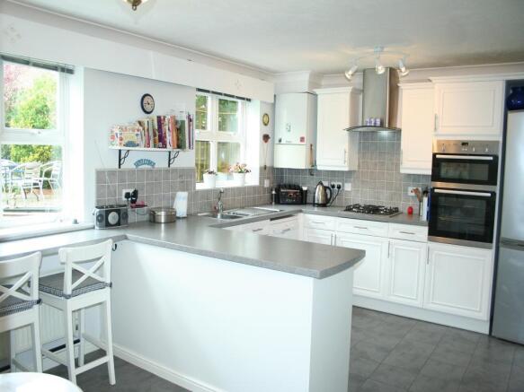 Kitchen / Breakfast Room