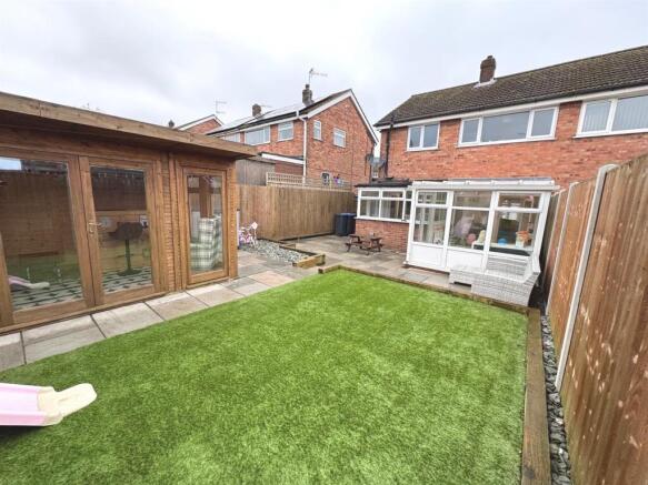 3sneyd19.jpg