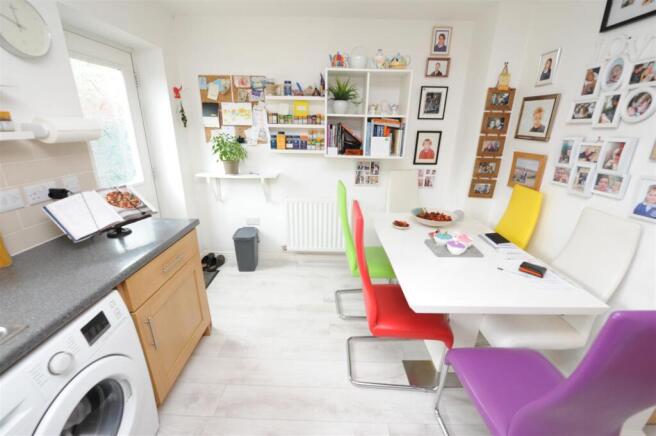 2 bed Town House for sale Image 8