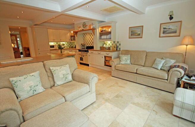 Living/kitchen/dining room