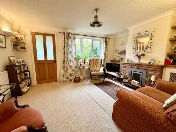 lounge with front aspect.JPEG