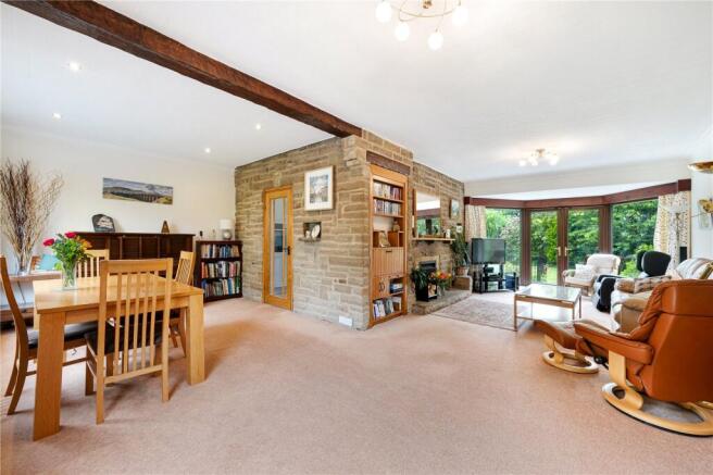 4 bed Detached for sale Image 6