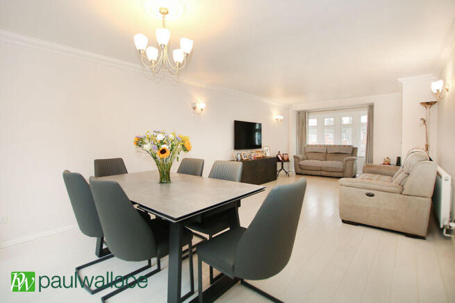 Lounge/Dining Room