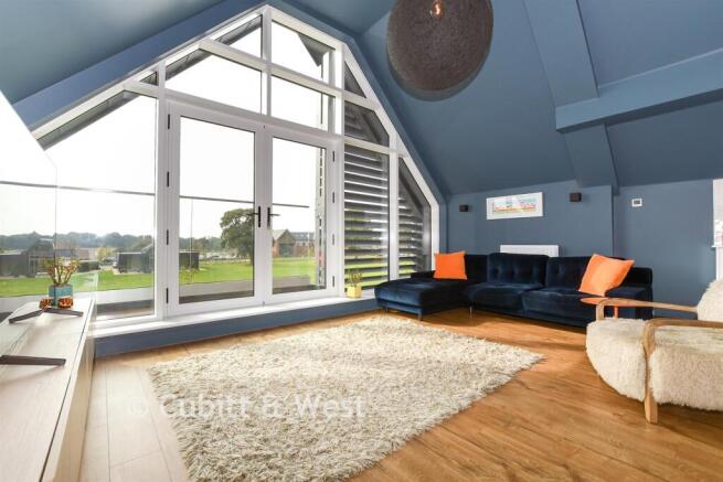 Kitchen Family/Dining Area