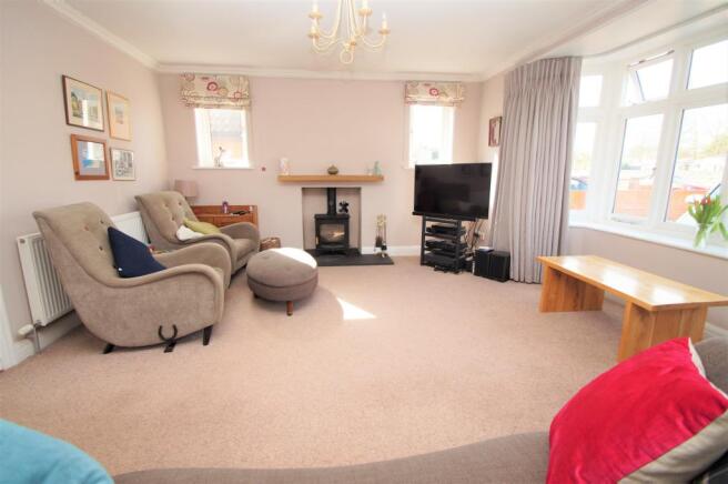 Lounge 3