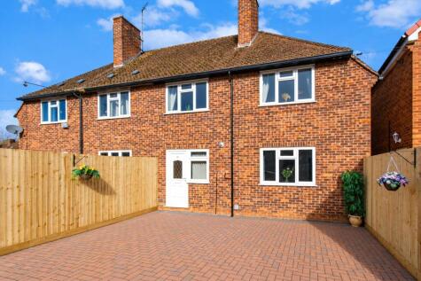 Hawthorn Road, Newbury, Berkshire, RG14