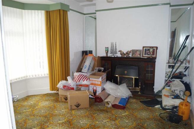 FRONT SITTING ROOM