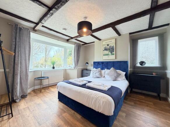 12 bed Character Property for sale Image 7