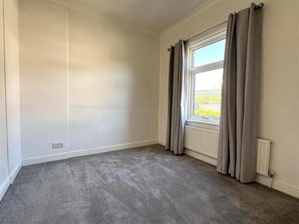 2 bed Terraced for sale Image 6