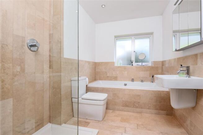 Master En-Suite