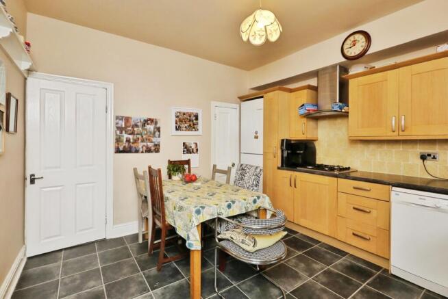 4 bed Terraced for sale Image 8