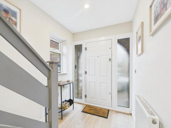 3 bed Semi-Detached for sale Image 12