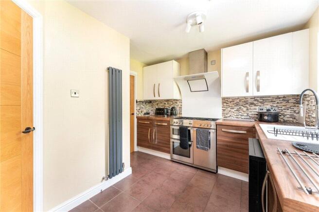 4 bed Detached for sale Image 8