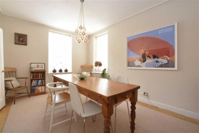 SEPARATE DINING ROOM