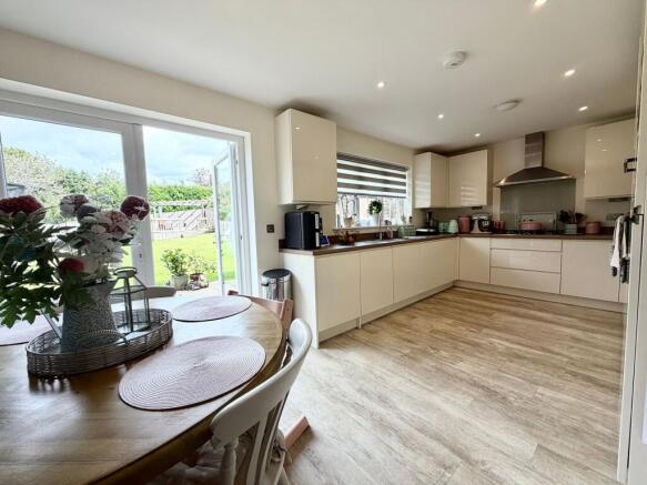 Kitchen diner