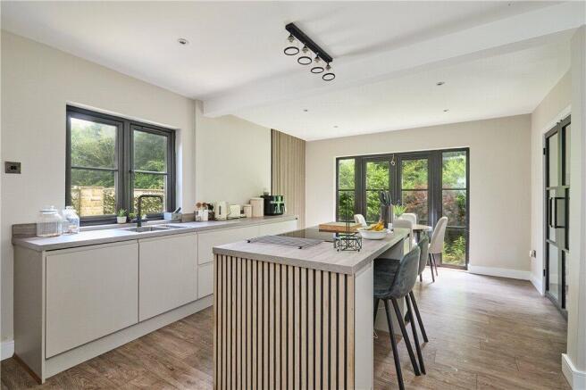 3 bed Detached for sale Image 10