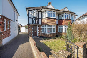 4, Essex Close, Ruislip HA4 9PX