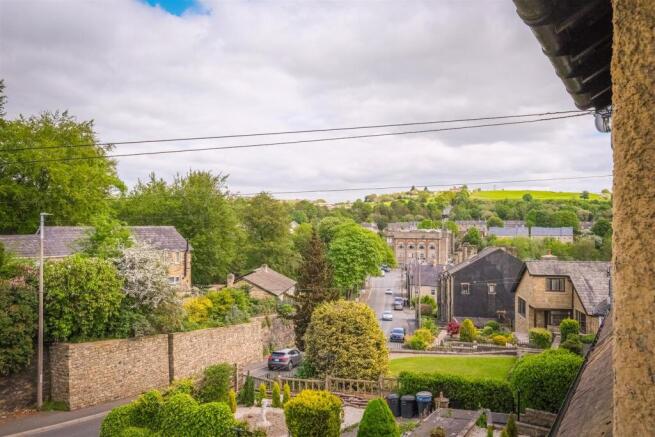 3 bed Terraced for sale Image 12