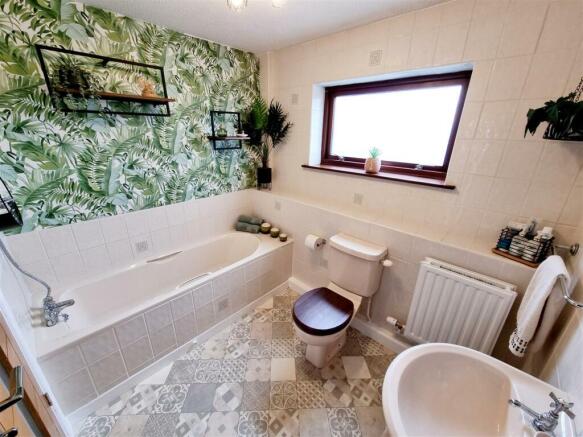 Bathroom.jpg