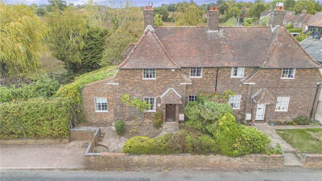 3-bed semi-detached on Hilfield Lane, Aldenham, Watford, Hertfordshire, WD25, £700,000