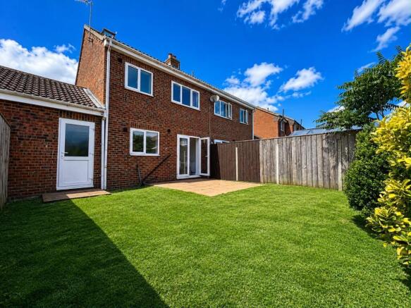 3 bed Semi-Detached for sale Image 9