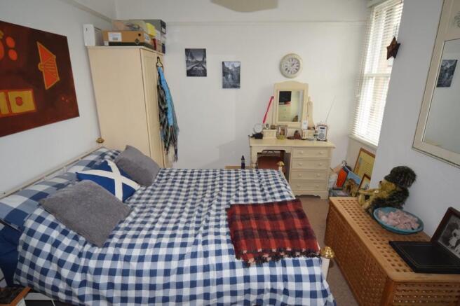 BEDROOM 2