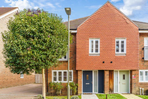 Beatrice Square, Tadworth, KT20