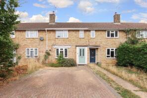 16, Chardins Close, Hemel Hempstead HP1 2QN