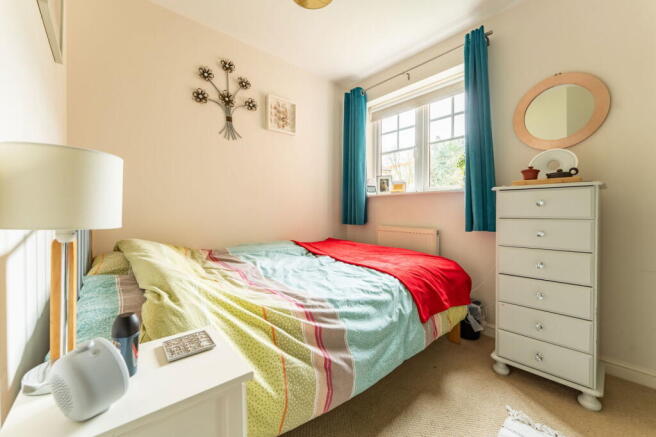 2 bed Ground Flat for sale Image 10