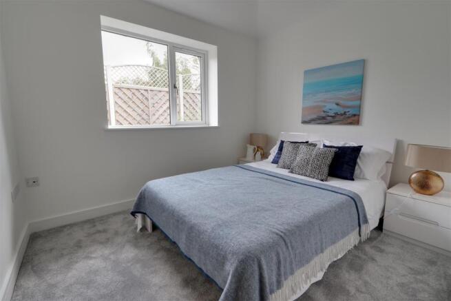 Bed 2.jpg