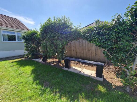 Rear garden 1.jpg