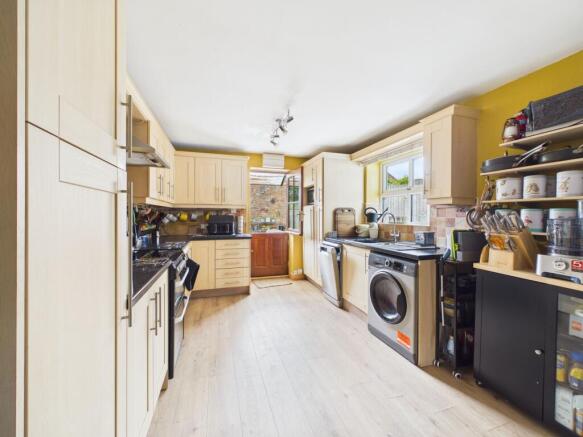 2 bed Detached Bungalow for sale Image 8