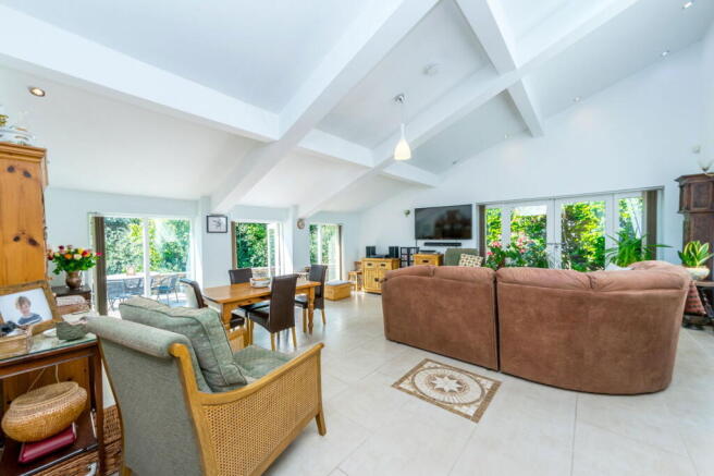 3 bed Semi-Detached for sale Image 5