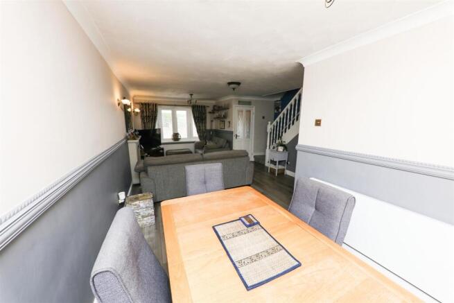 3 bed Semi-Detached for sale Image 8