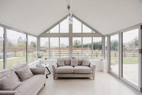 Stunning Single Storey Home in Scarning