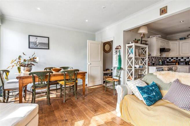 Kitchen / Reception