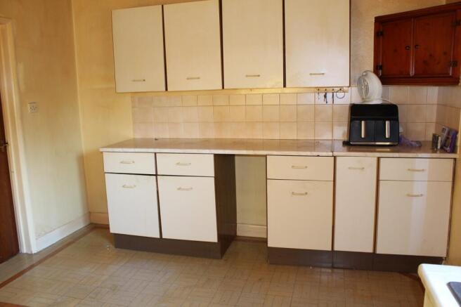 Fitted Kitchen Picture 2