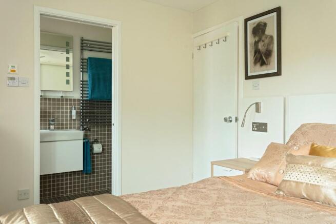 Master/En Suite