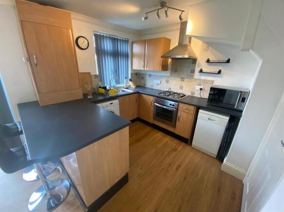 kitchen 1.jpg