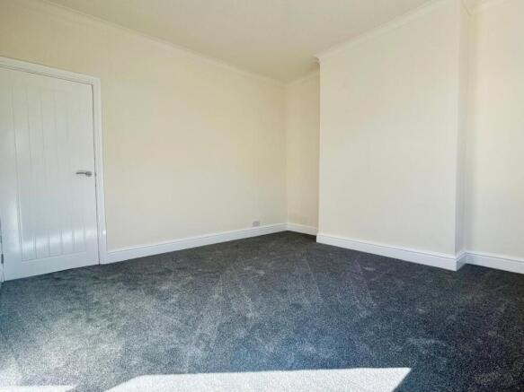 Edna Lounge 2.jpg