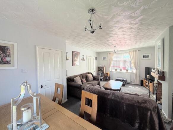OPEN PLAN DINING LOUNGE
