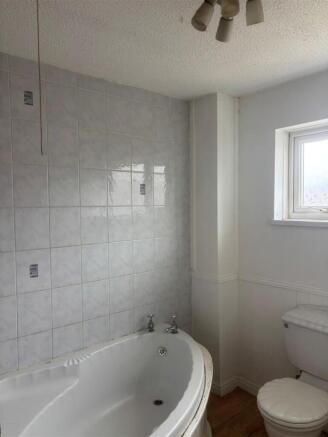 Bathroom.jpg